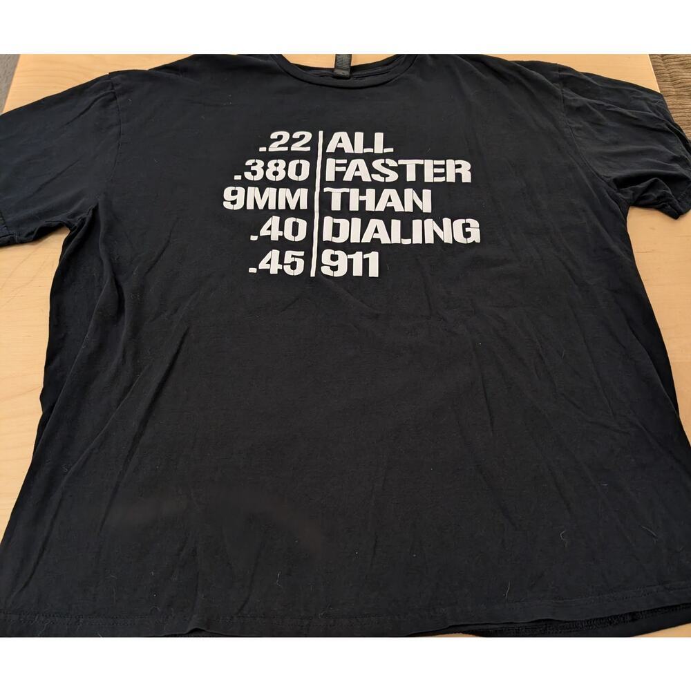 🍀Mens 2XL Gildan Tee